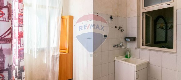 4 rooms Apartment in Catania, Italy No. 138906 13