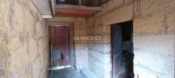 4 bedrooms Farm in San Gwann, Malta No. 2714 5