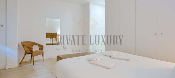 3 bedrooms Apartment in Lisbon, Portugal No. 11045 11