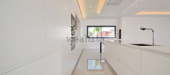 Casa de 5 dormitorios en Corroios, Portugal No. 103521 2