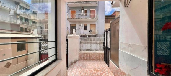 Apartamento de 4 habitaciónes en Pozzuoli, Italy No. 19334 35