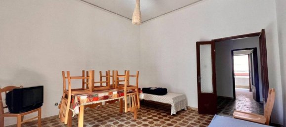 Apartamento de 4 habitaciónes en Pozzuoli, Italy No. 19334 5