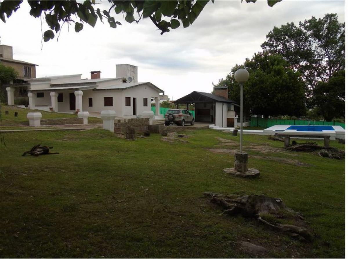 3 bedrooms House in Cordoba, Argentina No. 9033