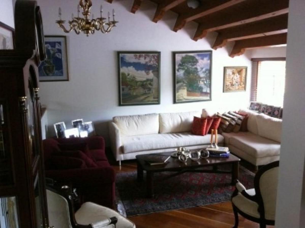 4 bedrooms House in Bogota, Colombia No. 11537