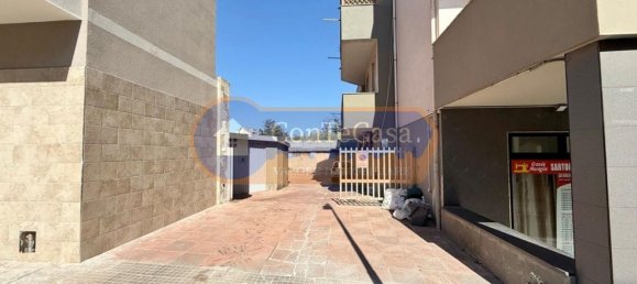 Garage in Porto Torres, Italy 16m², Nr. 266027 3