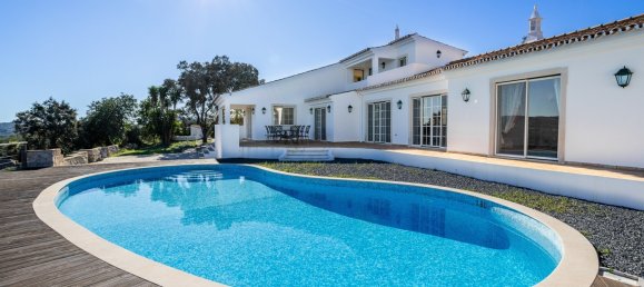 4 bedrooms Villa in Loule, Portugal No. 121882 3