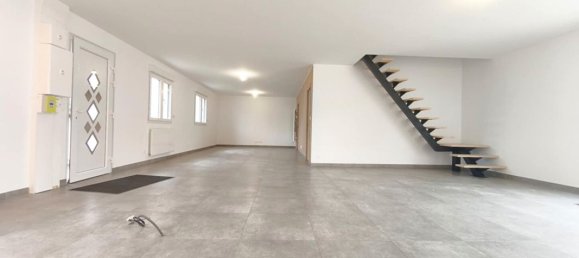 4 bedrooms House in Bruay-sur-l'Escaut, France No. 158160 6