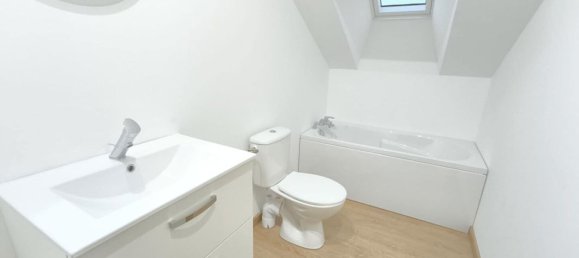 4 bedrooms House in Bruay-sur-l'Escaut, France No. 158160 8