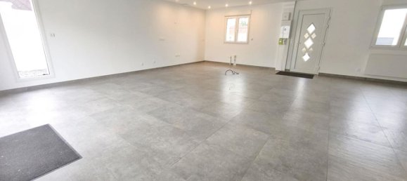 4 bedrooms House in Bruay-sur-l'Escaut, France No. 158160 3