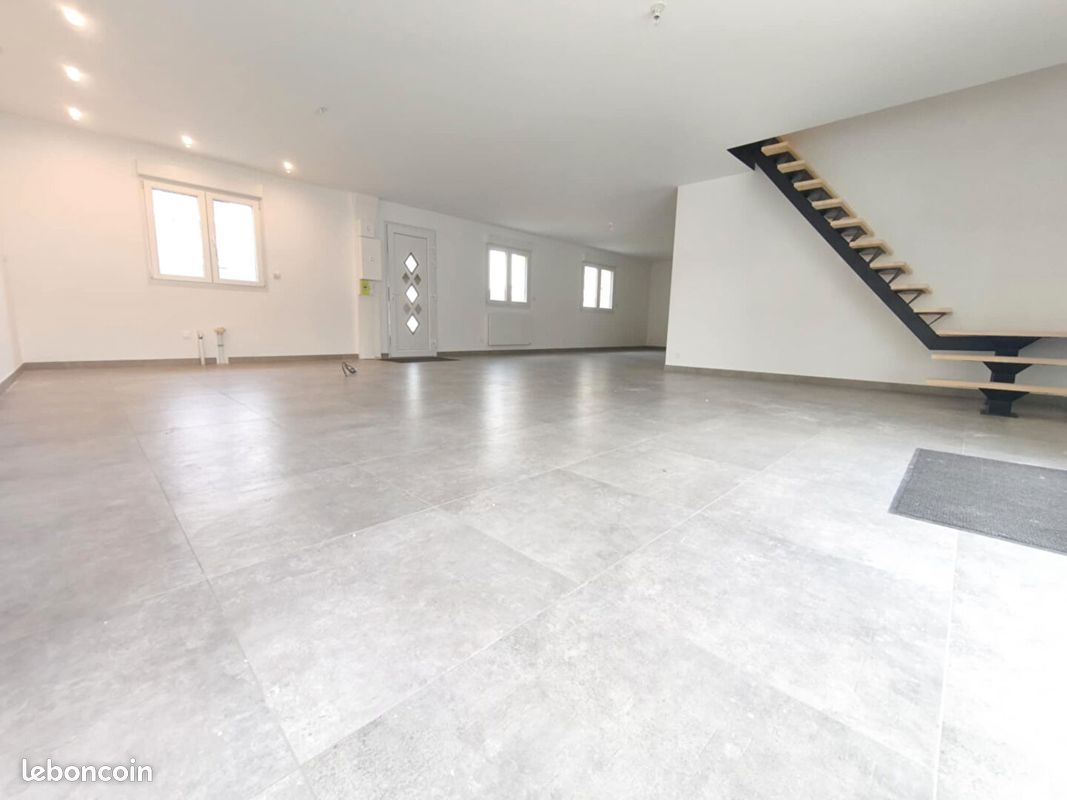 4 bedrooms House in Bruay-sur-l'Escaut, France No. 158160