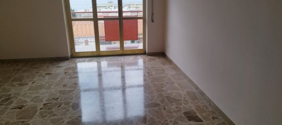 Квартира с 4 комнатами в Мессина, Италия № 207135 9