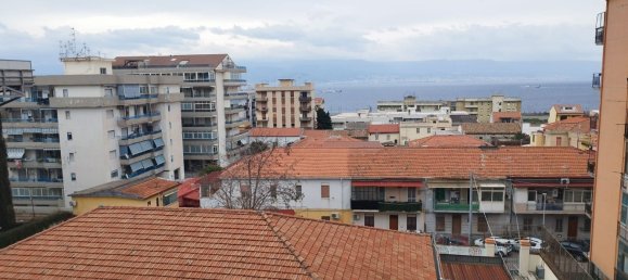 Квартира с 4 комнатами в Мессина, Италия № 207135 20