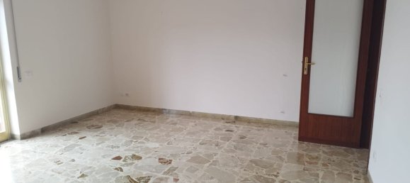 Квартира с 4 комнатами в Мессина, Италия № 207135 24