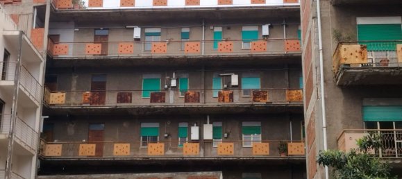 Квартира с 4 комнатами в Мессина, Италия № 207135 2