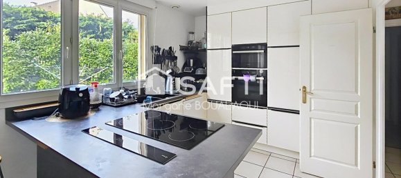 5 bedrooms House in Saint-Prix, France No. 325908 4