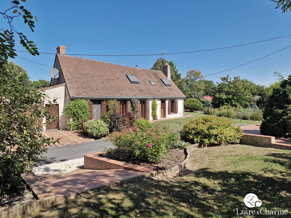 3 chambres Châteaux à Vievy-le-Rayé, France No. 230605