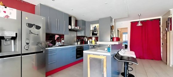 Квартира с 2 спальнями в Марсель, Франция № 313966 4