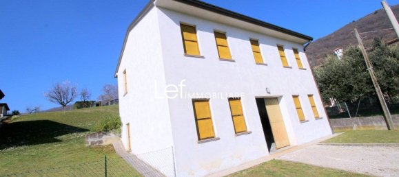 3 bedrooms Villa in Sarmede, Italy No. 226341 2