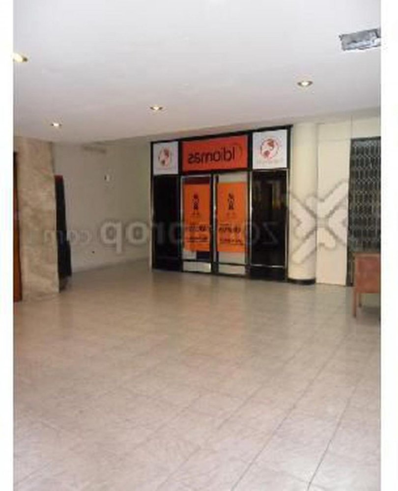 5 bedrooms House in Buenos Aires, Argentina No. 84076