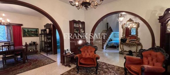 Villa de 4 dormitorios en Attard, Malta No. 2678 8