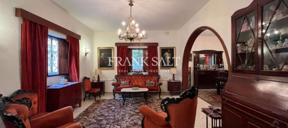 Villa de 4 dormitorios en Attard, Malta No. 2678 5