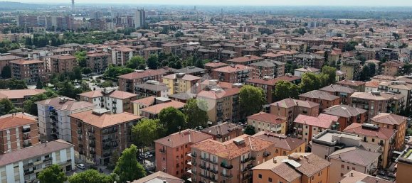 2 bedrooms Apartment in Verona, Italy No. 314460 4