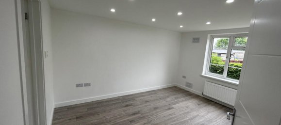 1 bedroom Apartment in Bushey, United Kingdom No. 6253 5