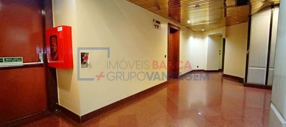 44m² Office in Lisbon, Portugal No. 94125 19