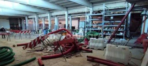 5-Zimmer Lagerhaus in Cassano Magnago, Italy, Nr. 98229 15