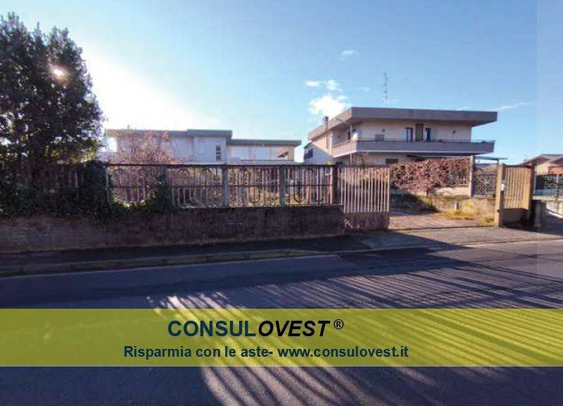 5-Zimmer Lagerhaus in Cassano Magnago, Italy, Nr. 98229