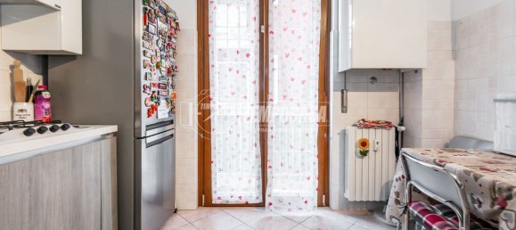 2-salle Appartement à Cormano, Italy No. 258160 25