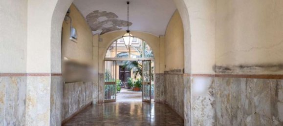 4-Zimmer Wohnung in Rome, Italy, Nr. 294528 2