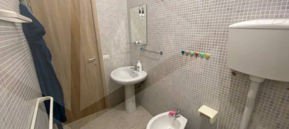 3غرفة شقة في Bari, Italy رقم 23738 12