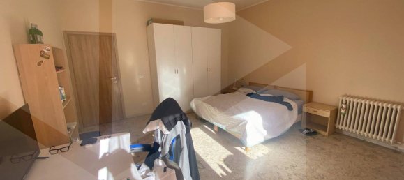 3غرفة شقة في Bari, Italy رقم 23738 5