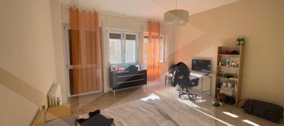 3غرفة شقة في Bari, Italy رقم 23738 4