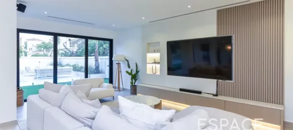 4 bedrooms Villa for sale in Jumeirah Village Triangle, Dubai, UAE № 105829 8