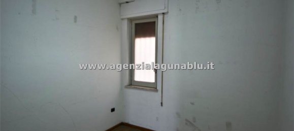 Escritório de 6 divisões em Marsala, Italy N.º 157454 13