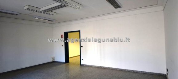 Escritório de 6 divisões em Marsala, Italy N.º 157454 31