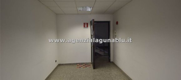 Escritório de 6 divisões em Marsala, Italy N.º 157454 25