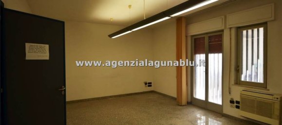 Escritório de 6 divisões em Marsala, Italy N.º 157454 35