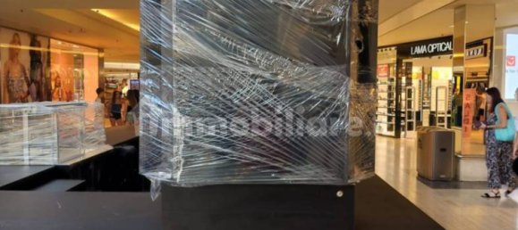 20m² Commercial property in Busnago, Italy No. 302185 8