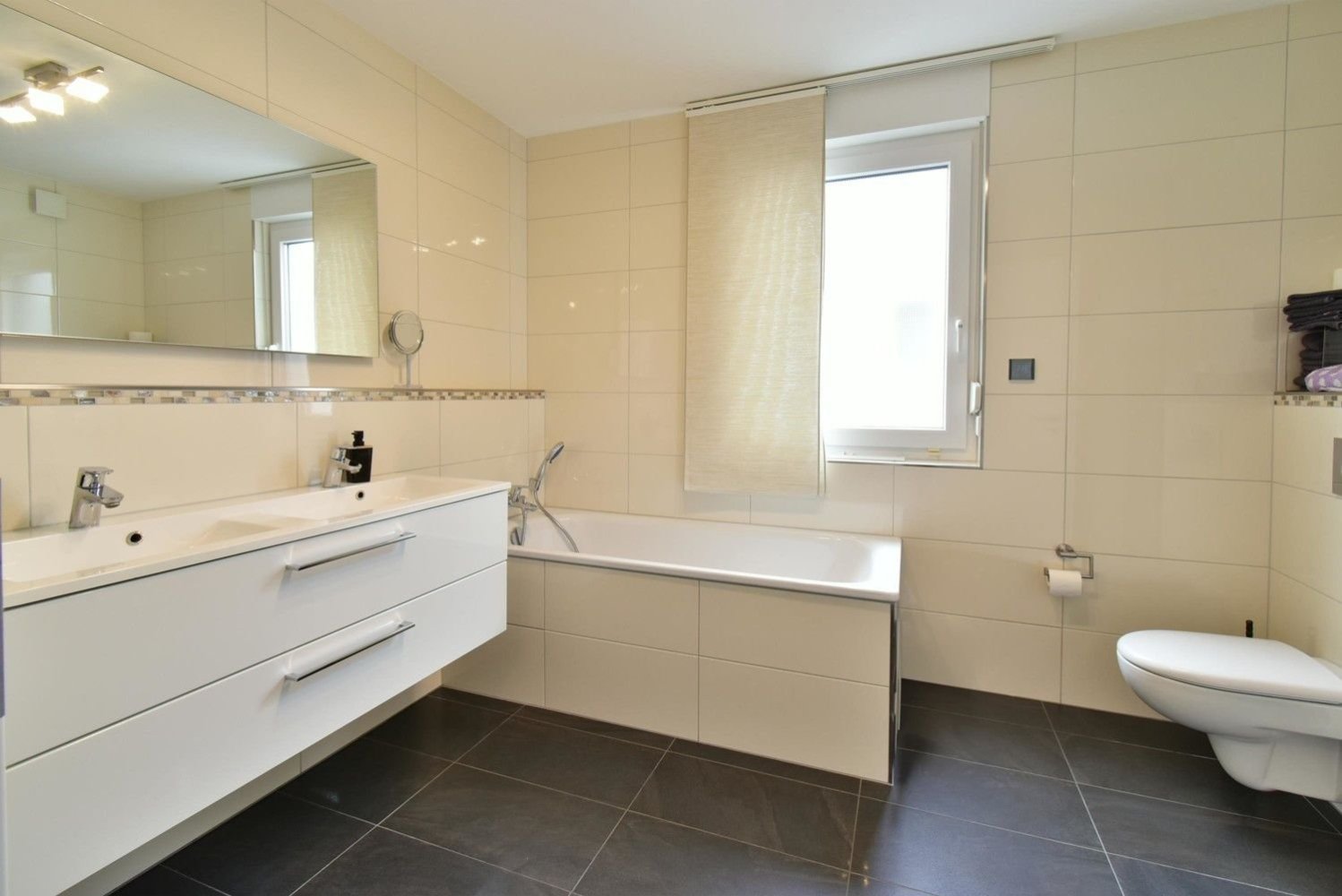 Adosado de 5 habitaciónes en Essen, Germany No. 47270