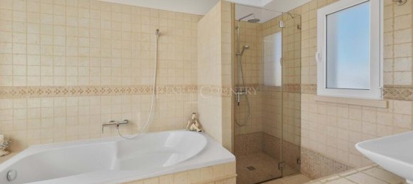 4 bedrooms Villa in Lagoa, Portugal No. 315903 21