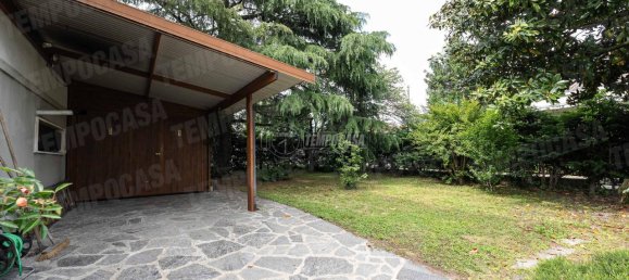 12 rooms Villa in Lambrugo, Italy No. 85275 3