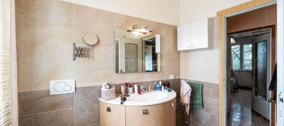 12 rooms Villa in Lambrugo, Italy No. 85275 24