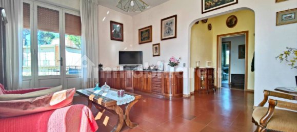 Apartamento de 2 dormitorios en Pisa, Italy No. 45524 24