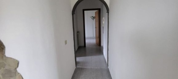 Apartamento de 3 divisões em Guidonia Montecelio, Italy N.º 306368 7