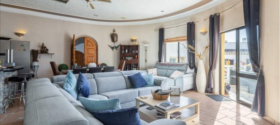 5 bedrooms House in Luz, Portugal No. 118683 3