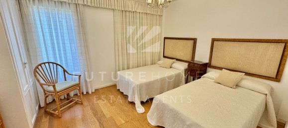 4 bedrooms Townhouse in Estepona, Spain No. 163981 12