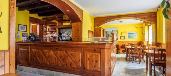 Коммерческая недвижимость 268м² в Урньяно, Италия № 263461 6